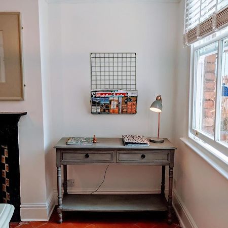Luxury Townhouse In Town Centre, Views, River Walk, Free Parking 슈루즈버리 외부 사진