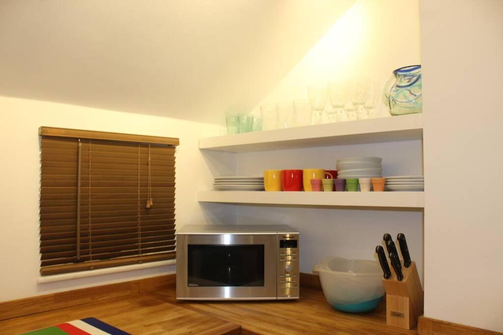 Luxury Townhouse In Town Centre, Views, River Walk, Free Parking 슈루즈버리 외부 사진
