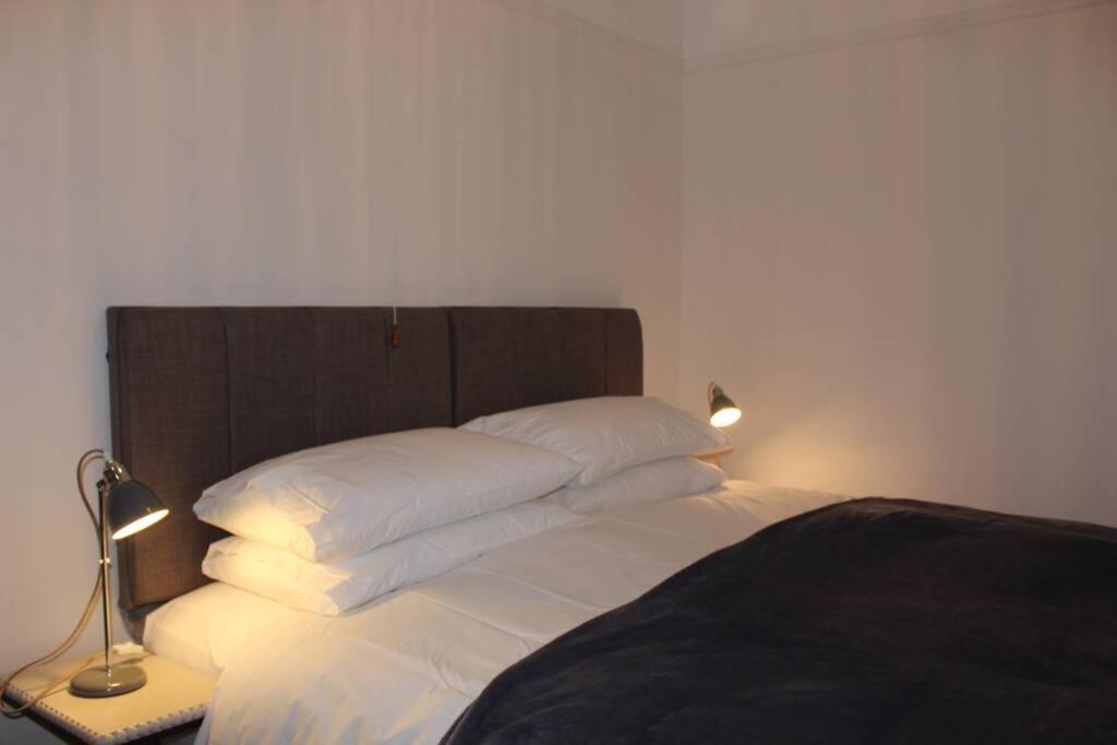 Luxury Townhouse In Town Centre, Views, River Walk, Free Parking 슈루즈버리 외부 사진